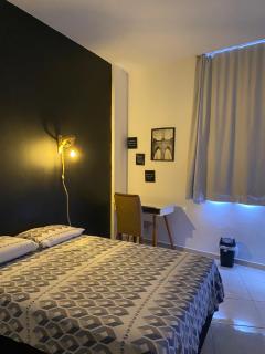 Quarto com suíte no bairro da Saúde - 0