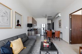 Apartment with stunning laguna view wpool & gym 902 - 9
