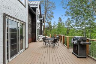 9 BDR Close to Main Street with Secluded Hot Tub - 1