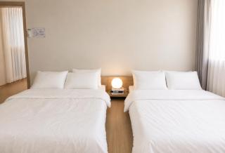Legally Licensed Accommodation for International Visitors - 4