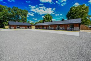 Benton Motel - 7