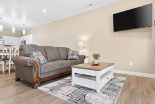 Free Attraction Tickets Spacious Great Location - 3