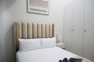 Luxury Rivonia Apartment Retreat with Balcony - 8