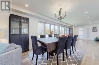 Martin Grove House & Suite - Luxe 6-Bedroom Home, Sleeps 12 - Private Elevator, 2 Kitchens, Free Parking - 5