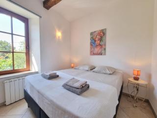 La Roche 12 - 7