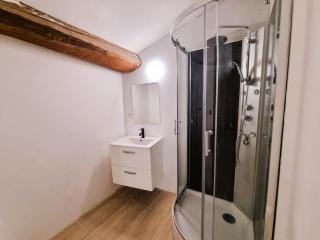 La Roche 12 - 6