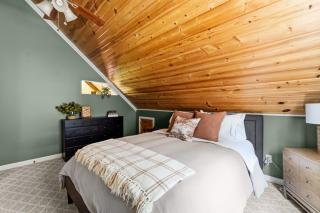 Relaxing Chalet Near Lake with Outdoor Living - 5