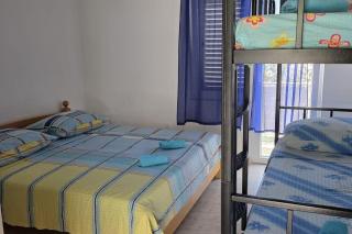 Seaside secluded apartments Cove Skozanje, Hvar - 4624 - 1