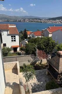 Apartments by the sea Okrug Gornji, Ciovo - 8663 - 1