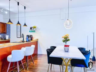 The Stallion #302 - Modern 2BD Loft in Downtown with free parking - 6