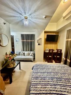 Studio Room Walking Airport, In City Of Newport City - 5