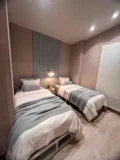 Luxurious 3BR Penthouse apartment with ocean views - 5