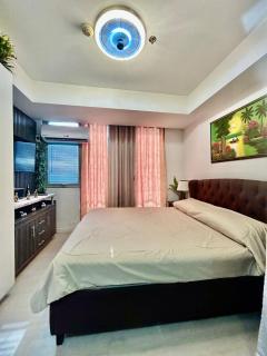 Azure Condo 1BR Next to Mall, Near City & Airport - 5
