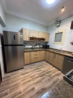 luxurious 3-BR Apartment in Central Location in Sheikh Zayed - 1