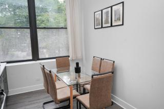 Cozy 2BR Near McCormick & Wintrust with Opt Parking - 5