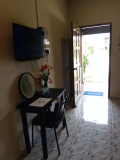 Four F Simple Room - 2