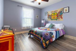 Bright Beachside Living Close to Pensacola Beach - 1