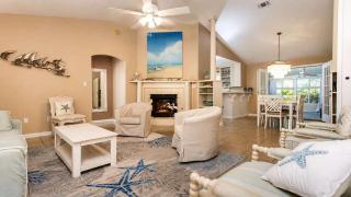 Tropical Oasis Beach Vibes Tiki Bar and Hot Tub - 4