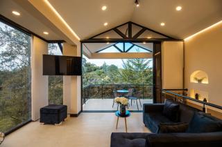 Romantic Luxury Villa Jacuzzi & Steam Room - 9