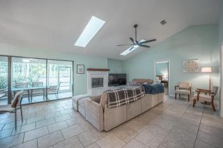 Pensacola Golf Course Escape 3 br 3ba - 9