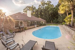 Pensacola Golf Course Escape 3 br 3ba - 6