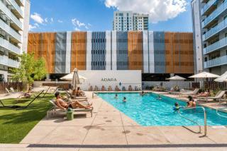 Chic Downtown Phoenix Gem w Scenic Balcony Park - 8