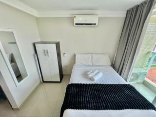 Mar Bello Plaza Flats - 7