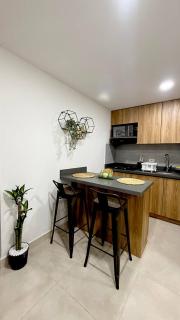 Modern 2BR Apartment with Rooftop Coworking and Gym - 2