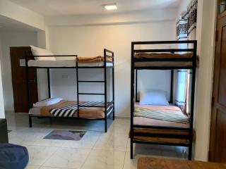Noname Hostel And Cafe - 9