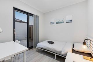 Professional Single Room 5 Walk to Curtin Uni - 0