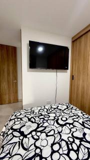 Cozy 2BR Apartment near Metro with Coworking and Gym - 4