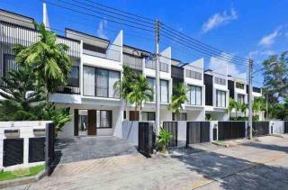 Fun townhouse in Laguna - 0