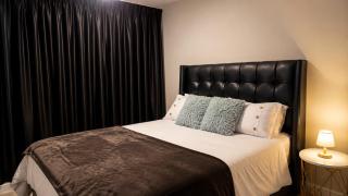 Elegant 1BR Apartment with Balcony - Cidade Do Cabo - 8