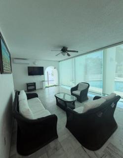 Apartamento con piscina en primer piso - 3