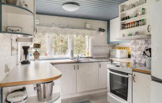 3 Bedroom Beautiful Home In Ljungbyhed - 3
