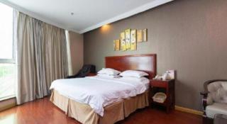 GreenTree Inn Shanghai Songjiang Xinqiao Jiuxin Road Express Hotel - 1