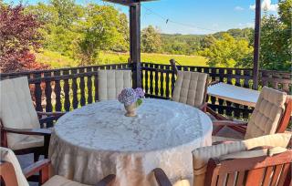 Stunning Home In Banovina - 0