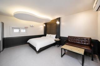 Hotel Midas - 1