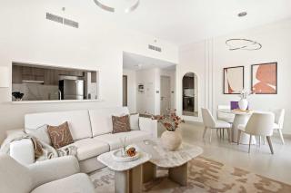 Silkhaus Vacation Homes Premium 1BR Stay in Yas Golf Collection - 5