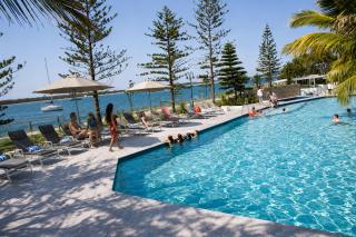 Silvershore Apartments on the Broadwater - 0