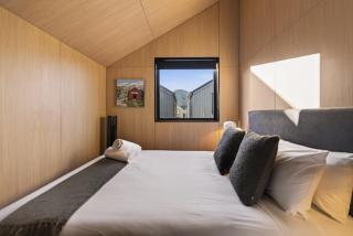 Cosy Peak Retreat with Remarkable Mountain View - 5