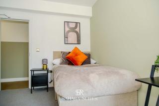 Spacious Ensuite Apartment - Sleeps 12 - Derby City Centre - Parking - 4