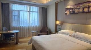 Vienna Hotel Xinfeng West High-Speed Railway Station - 4