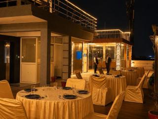 Hotel Dev Vilas 600 Metres from Taj Mahal - 3