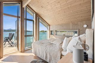 Exclusive holiday home with fantastic views at sommarøy - 0
