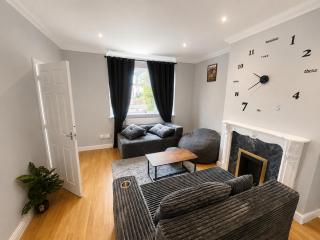 Luxury Comfort Guest House - 4