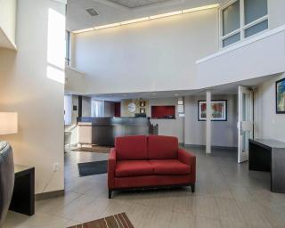 Comfort Inn Regina East - 9
