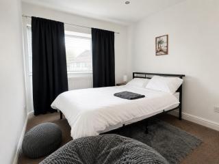 Luxury Comfort Guest House - 1