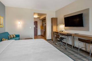 MainStay Suites Carlsbad South - 2
