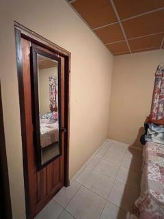 Comfortable 3-bedroom, 1-kitchen cottage - 2
